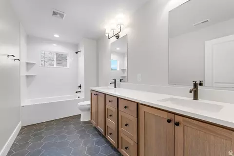 Bath - 82 E 1900 S #10, Payson, UT 84651 photo 4 of 5