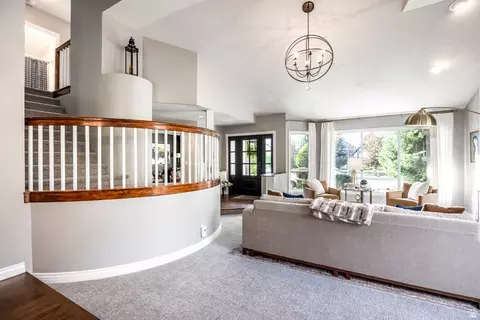 Entry Way - 2398 E Willow Hills Dr, Sandy, UT 84093 photo 2 of 7