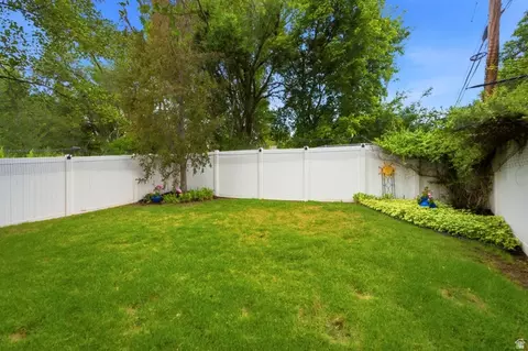 Exterior - 1782 Kiera Ct, Holladay, UT 84124 photo 8 of 9