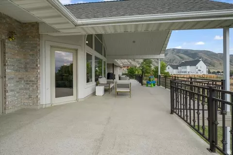 Exterior - 2945 N Canyon Ridge Dr, North Logan, UT 84341 photo 6 of 13