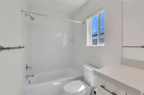 Bath - 1166 E Springwater Way, Eagle Mountain, UT 84005 photo 3 of 5