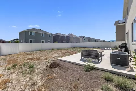 Exterior - 1166 E Springwater Way, Eagle Mountain, UT 84005 photo 5 of 6