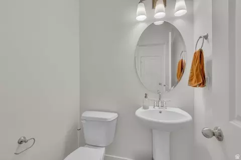 Bath - 1166 E Springwater Way, Eagle Mountain, UT 84005 photo 1 of 5