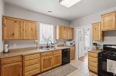 Kitchen - 465 20th St, Ogden, UT 84401 photo 2 of 2