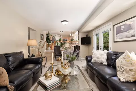 2050 E Johnstone Dr, Sandy, UT 84093 photo 17
