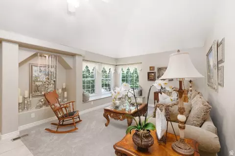 2050 E Johnstone Dr, Sandy, UT 84093 photo 8