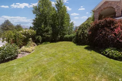 2050 E Johnstone Dr, Sandy, UT 84093 photo 34