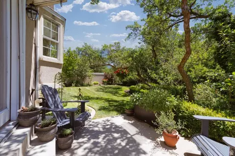 2050 E Johnstone Dr, Sandy, UT 84093 photo 38