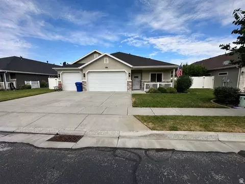 1909 N 690 W, West Bountiful, UT 84087
