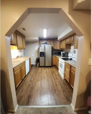 Kitchen - 2255 E Sunset Dr, Layton, UT 84040 photo 3 of 3