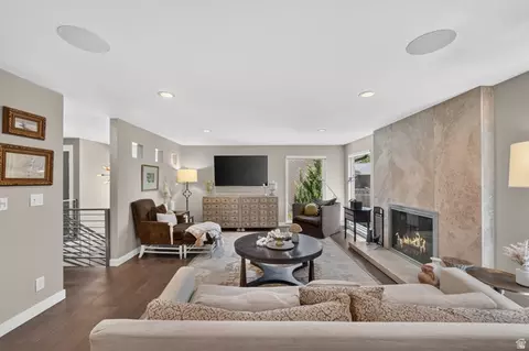 3989 S 2250 E, Holladay, UT 84124 photo 4