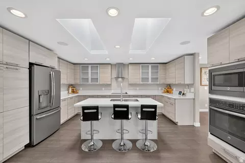 3989 S 2250 E, Holladay, UT 84124 photo 8