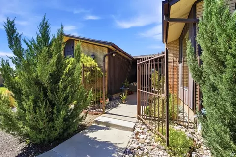 3989 S 2250 E, Holladay, UT 84124 photo 38