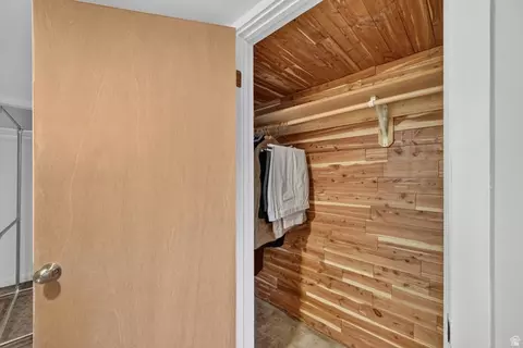 3989 S 2250 E, Holladay, UT 84124 photo 33
