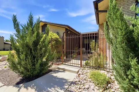 3989 S 2250 E, Holladay, UT 84124 photo 39