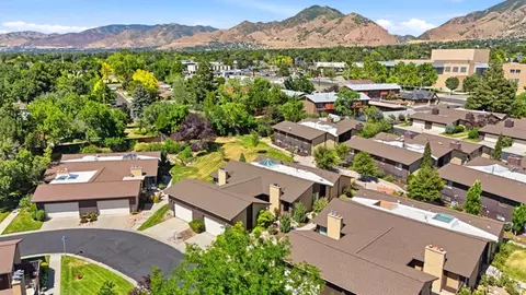 3989 S 2250 E, Holladay, UT 84124 photo 43