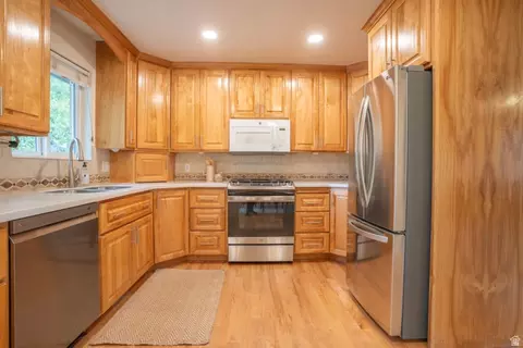Kitchen - 972 W 1300 N, Orem, UT 84057 photo 1 of 2