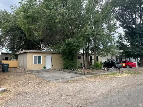 1461 W Sunset Ave, West Valley City, UT 84119