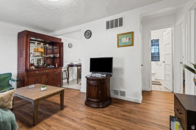 1461 W Sunset Ave, West Valley City, UT 84119