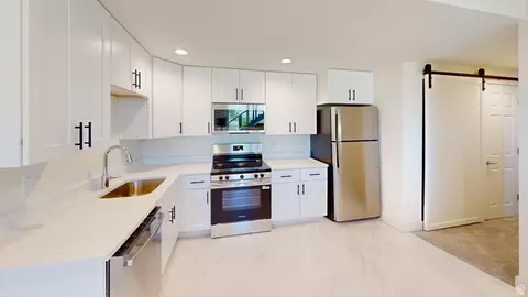Kitchen - 10718 S 580 E, Sandy, UT 84070 photo 2 of 3