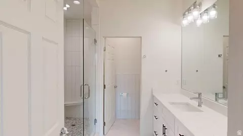 Bath - 10718 S 580 E, Sandy, UT 84070 photo 3 of 6