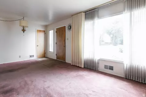 Living - 723 E 8425 S, Sandy, UT 84094 photo 1 of 2
