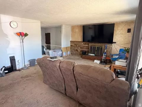 Living - 1274 S 1250 E, Clearfield, UT 84015 photo 2 of 3