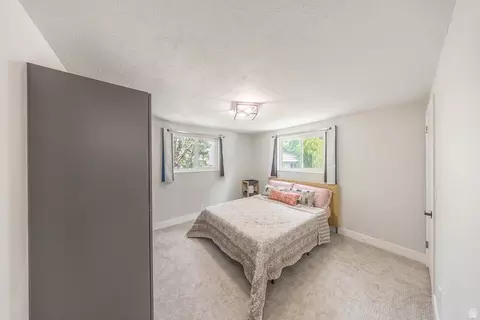 Bedroom - 2273 S 200 E, Bountiful, UT 84010 photo 3 of 4
