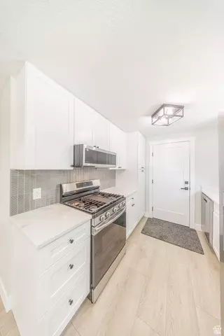 Kitchen - 2273 S 200 E, Bountiful, UT 84010 photo 2 of 2