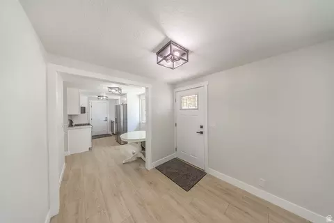 Entry Way - 2273 S 200 E, Bountiful, UT 84010 photo 1 of 4