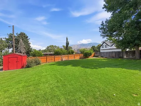 Exterior - 515 E 550 S, Bountiful, UT 84010 photo 5 of 7