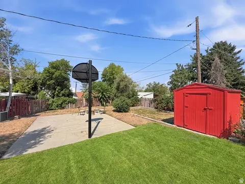Exterior - 515 E 550 S, Bountiful, UT 84010 photo 4 of 7