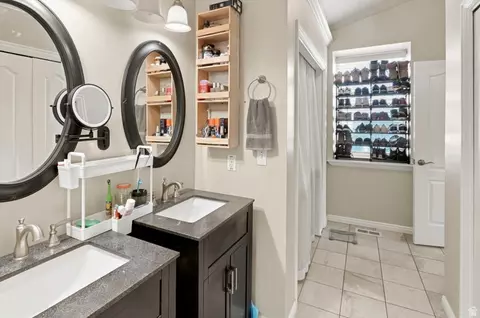 Bath - 1013 S 200 W, Orem, UT 84058 photo 4 of 6