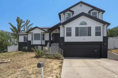 Exterior - 1013 S 200 W, Orem, UT 84058 photo 3 of 11