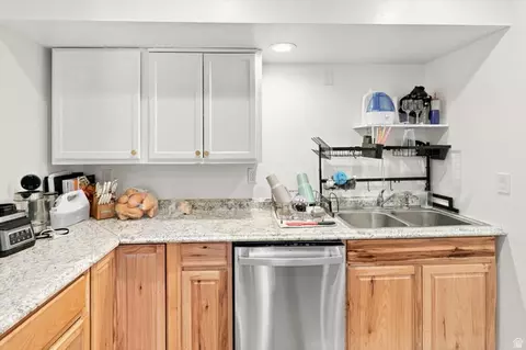 Kitchen - 1013 S 200 W, Orem, UT 84058 photo 7 of 9