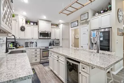1504 E Spring Ln, Holladay, UT 84117 photo 6