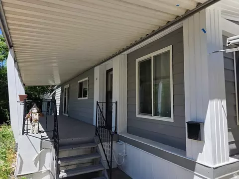 188 E Detroiter Ave, Murray, UT 84107 photo 2