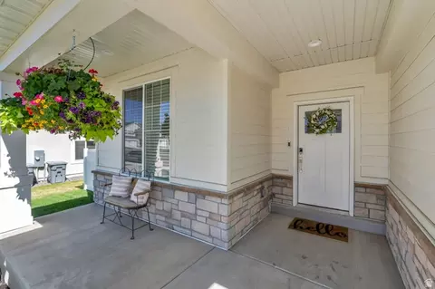 Exterior - 2664 W Maple St, Mapleton, UT 84664 photo 3 of 6