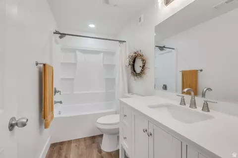 Bath - 2664 W Maple St, Mapleton, UT 84664 photo 5 of 5
