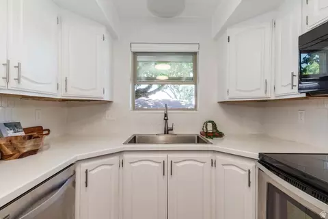 Kitchen - 462 N 200 E #1/2, Logan, UT 84321 photo 2 of 4