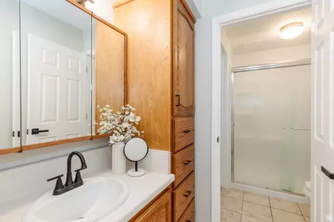 Bath - 462 N 200 E #1/2, Logan, UT 84321 photo 3 of 3