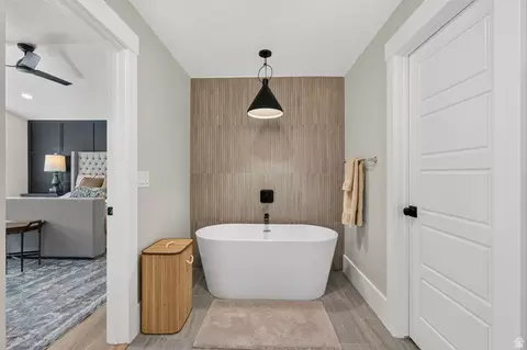 Bath - 3645 E Apollo Dr S, Millcreek, UT 84124 photo 3 of 4