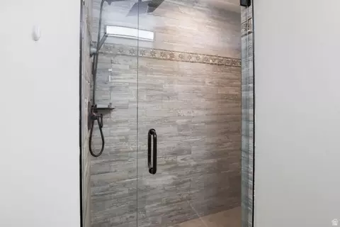 Bath - 1471 E Shoshone Ave S, Sandy, UT 84092 photo 4 of 5