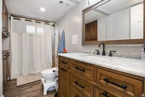 Bath - 1471 E Shoshone Ave S, Sandy, UT 84092 photo 2 of 5