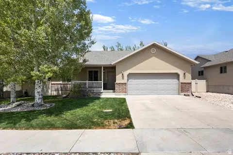 2117 E Partridge Ln, Eagle Mountain, UT 84005 photo 1
