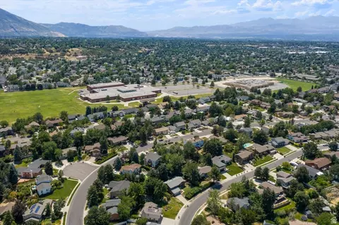 View/Area - 2809 Willow Hills Dr, Sandy, UT 84093 photo 7 of 7