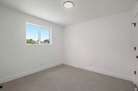 Bedroom - 2809 Willow Hills Dr, Sandy, UT 84093 photo 3 of 6