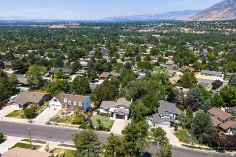 View/Area - 2809 Willow Hills Dr, Sandy, UT 84093 photo 4 of 7