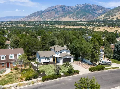 View/Area - 2809 Willow Hills Dr, Sandy, UT 84093 photo 3 of 7