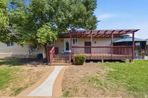 Exterior - 255 W 580 S, Orem, UT 84058 photo 8 of 10
